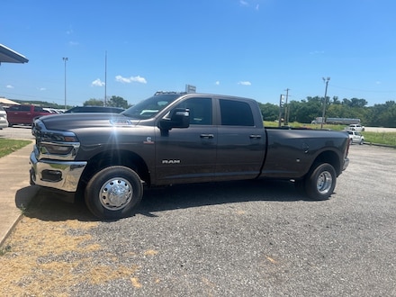 2025 Ram 3500 BIG HORN CREW CAB 4X4 8' BOX Pickup