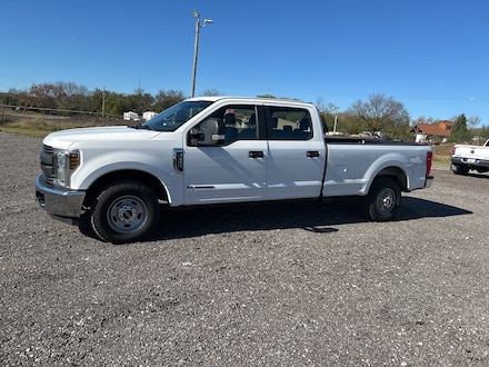 2019 Ford F-350 Super Duty XL 4x2 XL  Crew Cab 8 ft. LB SRW Pickup