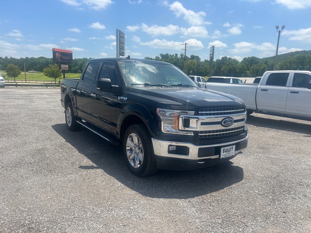 2019 Ford F-150 XLT photo 2