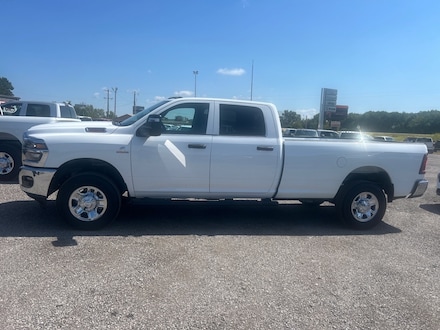 2026 Ram 2500 TRADESMAN CREW CAB 4X4 8' BOX Pickup