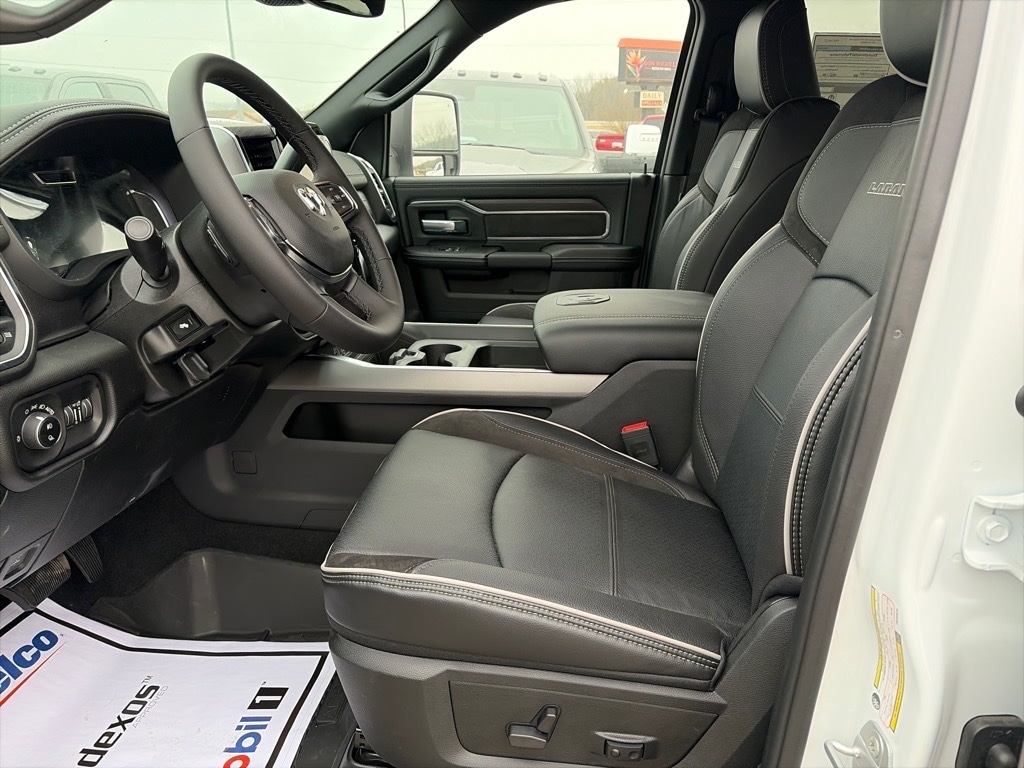 2026 RAM 2500 Laramie - Photo 6