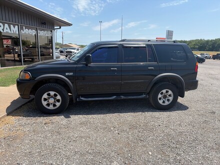 2002 Mitsubishi Montero Sport ES ES  SUV