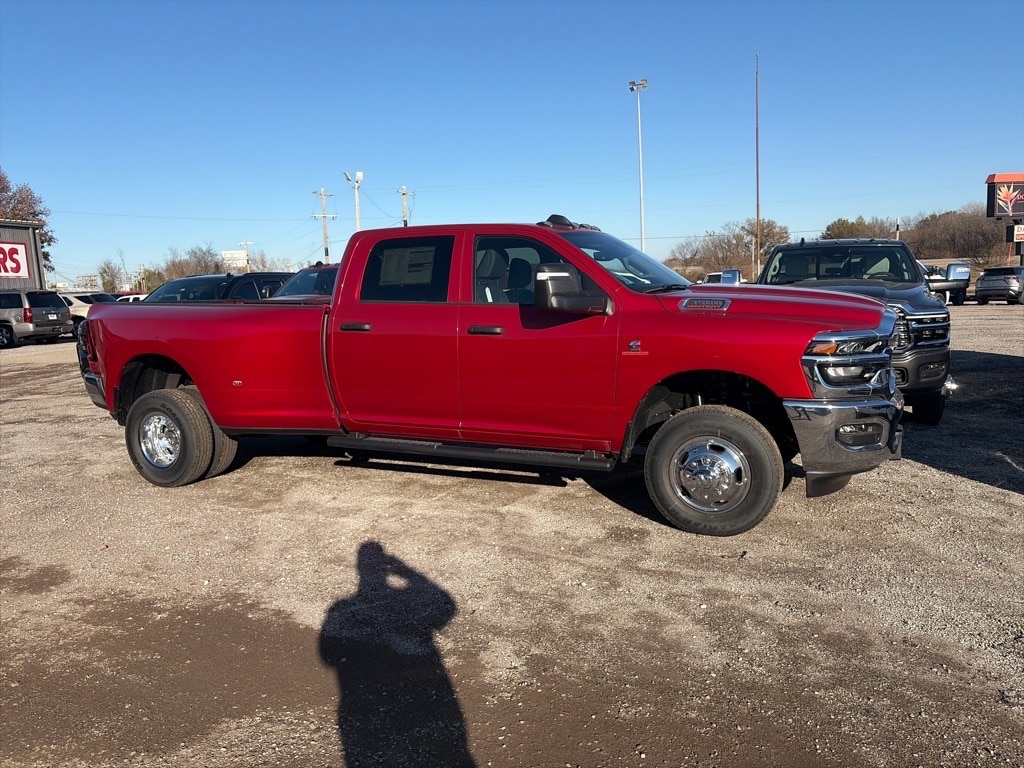 New 2026 Ram 3500 TRADESMAN CREW CAB 4X4 8' BOX Pickup
