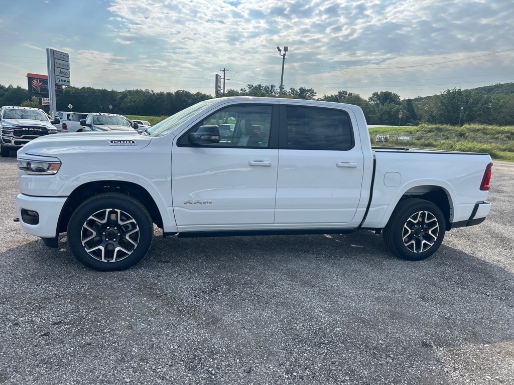 2026 Ram 1500 LARAMIE CREW CAB 4X4 5'7 BOX