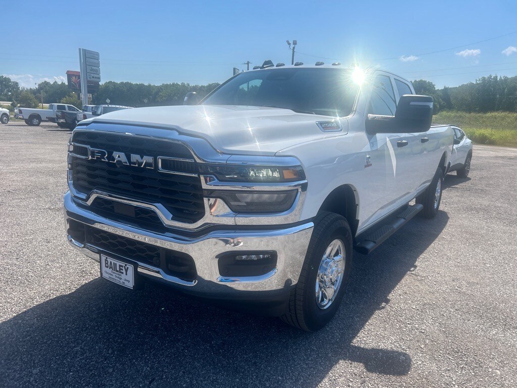 2026 Ram 2500 Tradesman photo 2