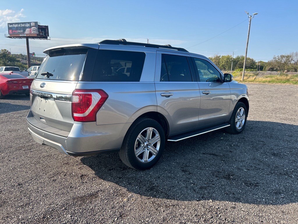 2020 Ford Expedition XLT photo 3