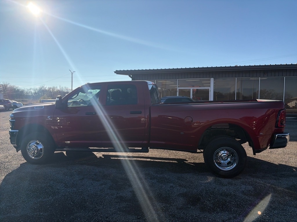 New 2026 Ram 3500 TRADESMAN CREW CAB 4X4 8' BOX Pickup