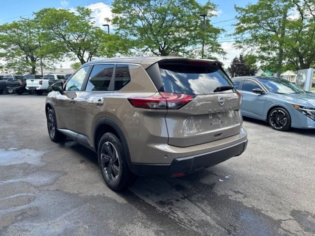 Used 2025 Nissan Rogue SV SUV