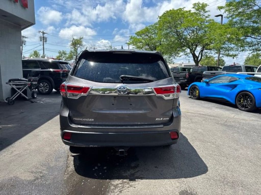 Used 2019 Toyota Highlander XLE SUV