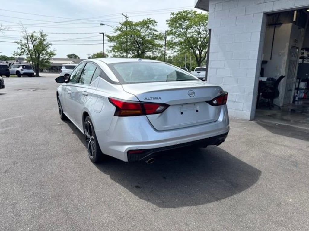 Used 2023 Nissan Altima 2.5 SR Sedan