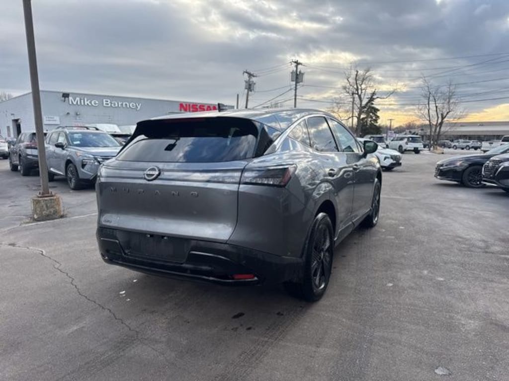 Used 2025 Nissan Murano SV SUV
