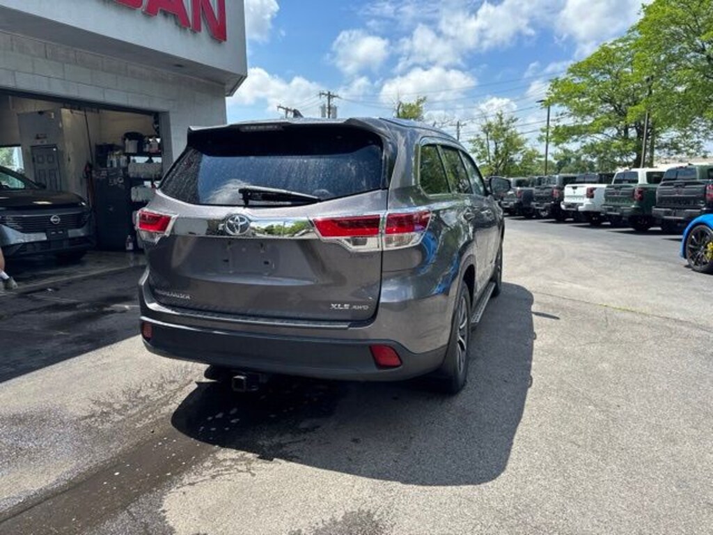 Used 2019 Toyota Highlander XLE SUV