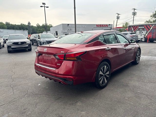 Used 2020 Nissan Altima SV with VIN 1N4BL4DW5LC176217 for sale in Amherst, NY