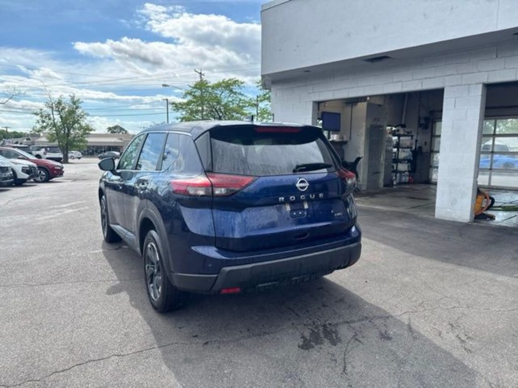 Used 2025 Nissan Rogue SV SUV