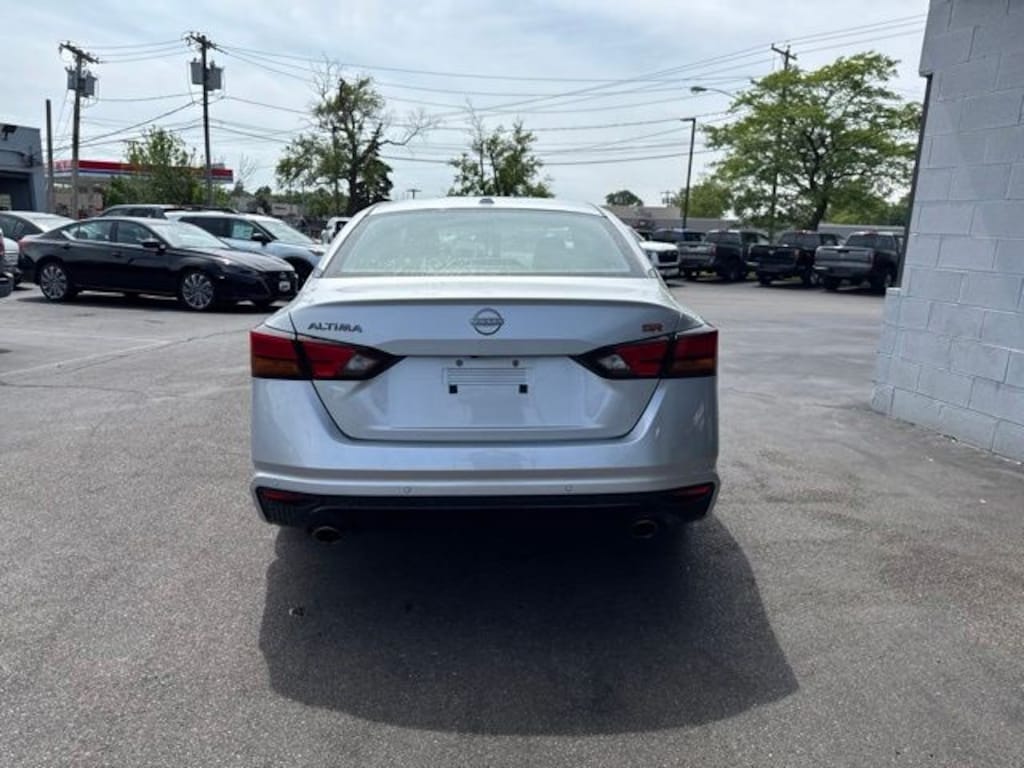 Used 2023 Nissan Altima 2.5 SR Sedan