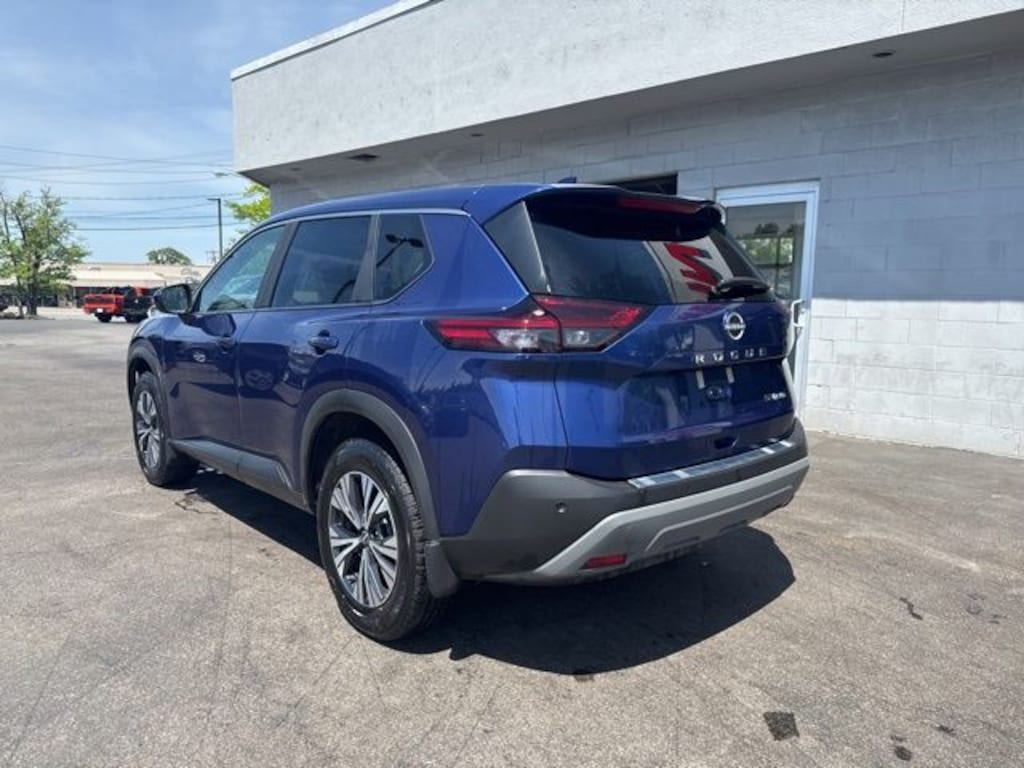 Used 2023 Nissan Rogue SV SUV