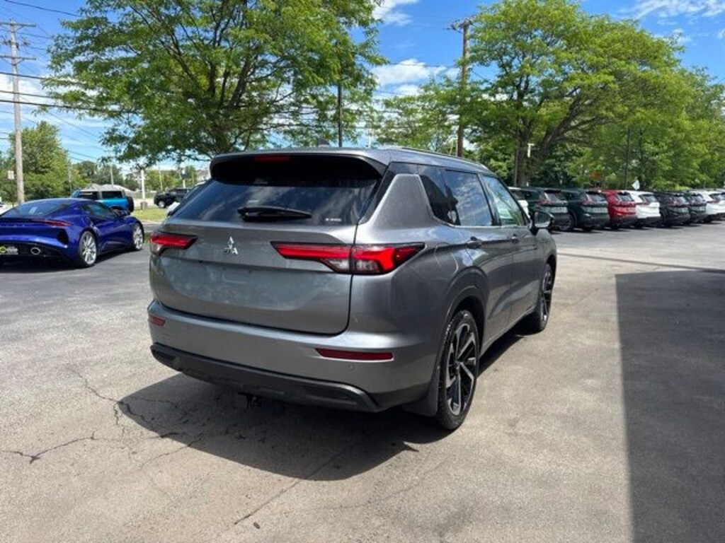 Used 2022 Mitsubishi Outlander SEL SUV