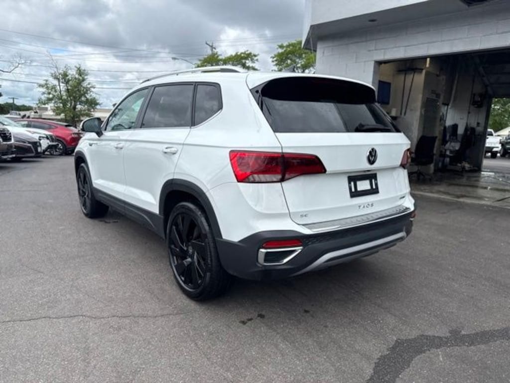 Used 2024 Volkswagen Taos 1.5T SE SUV