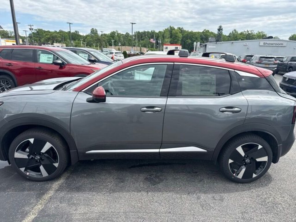 New 2026 Nissan Kicks SR SUV