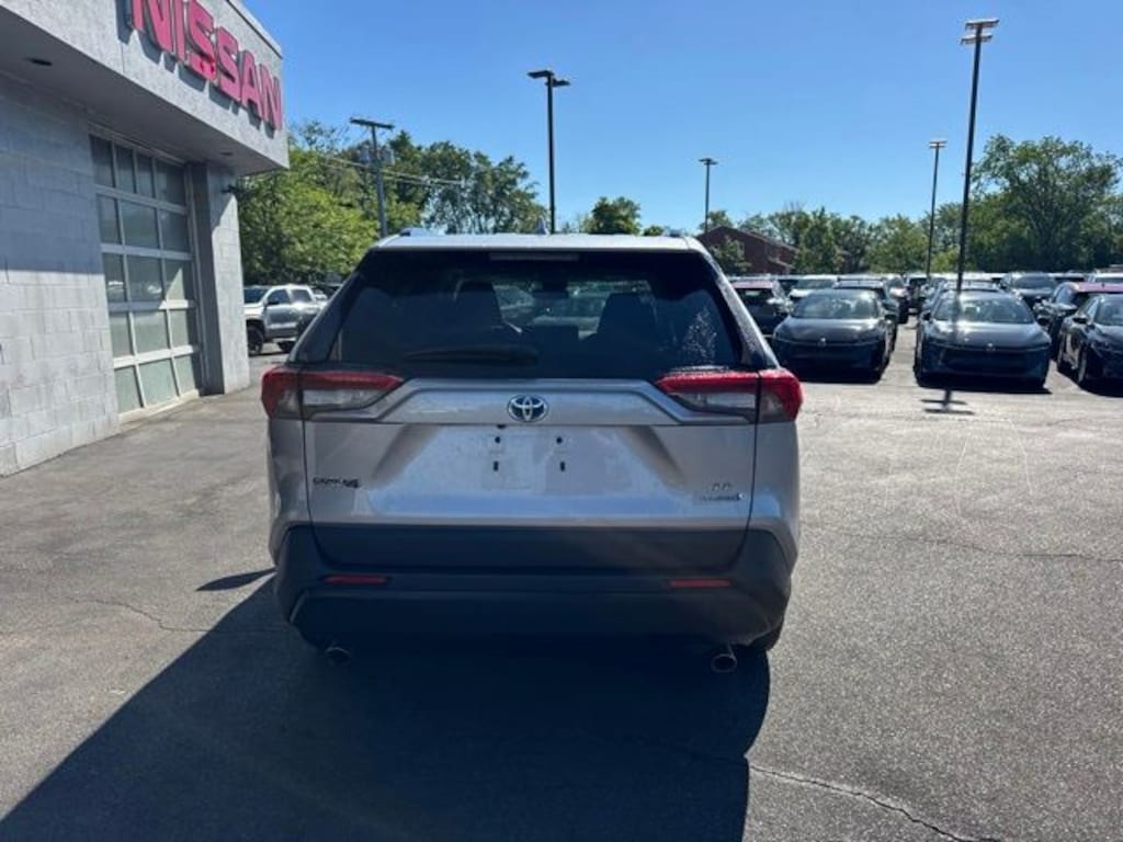 Used 2022 Toyota RAV4 Hybrid LE SUV