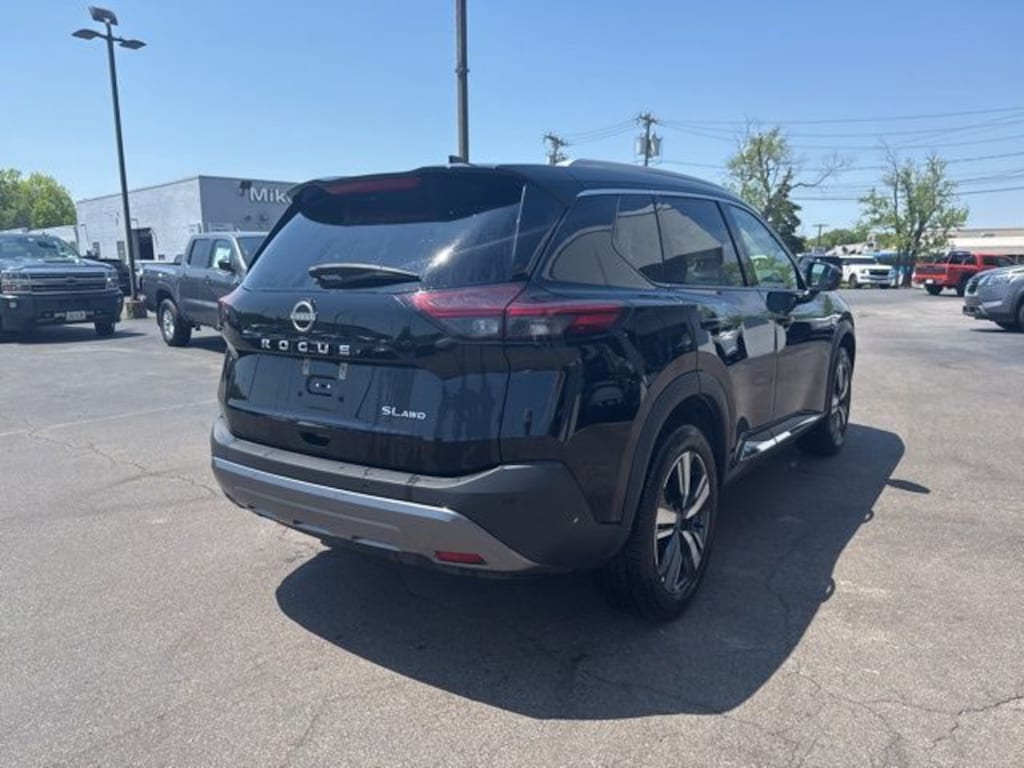 Used 2023 Nissan Rogue SL SUV