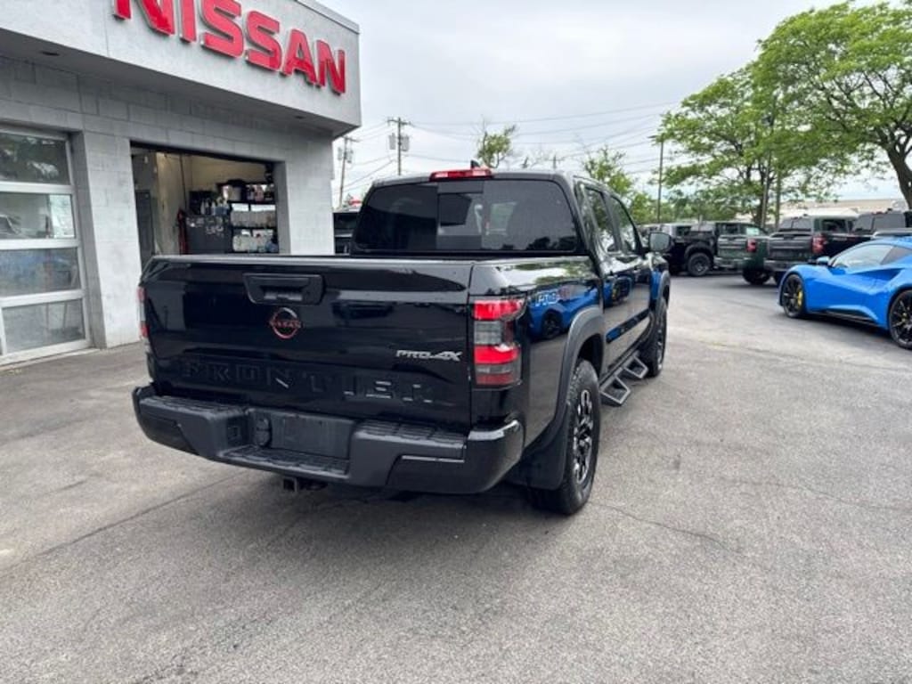 Used 2023 Nissan Frontier PRO-4X Truck
