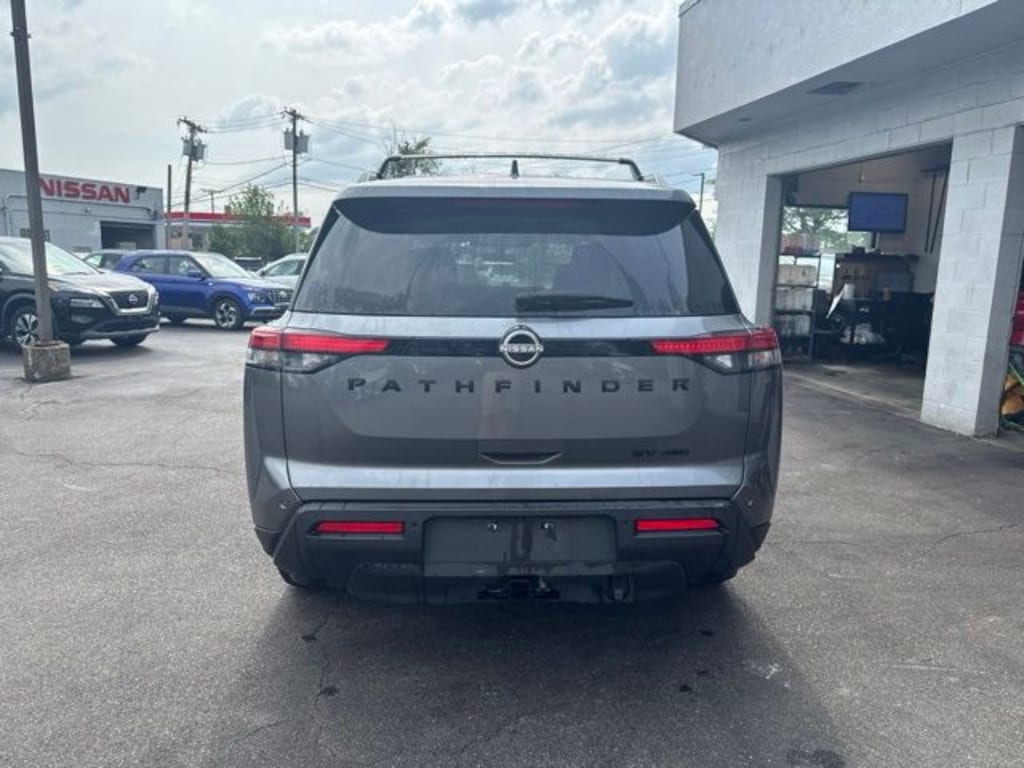 Used 2023 Nissan Pathfinder SV SUV