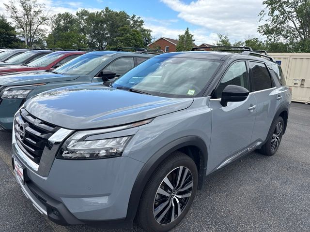 2025 Nissan Pathfinder SUV 