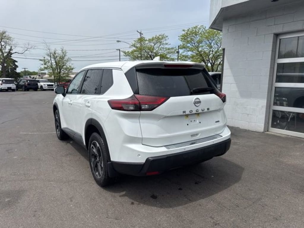 Used 2025 Nissan Rogue SV SUV