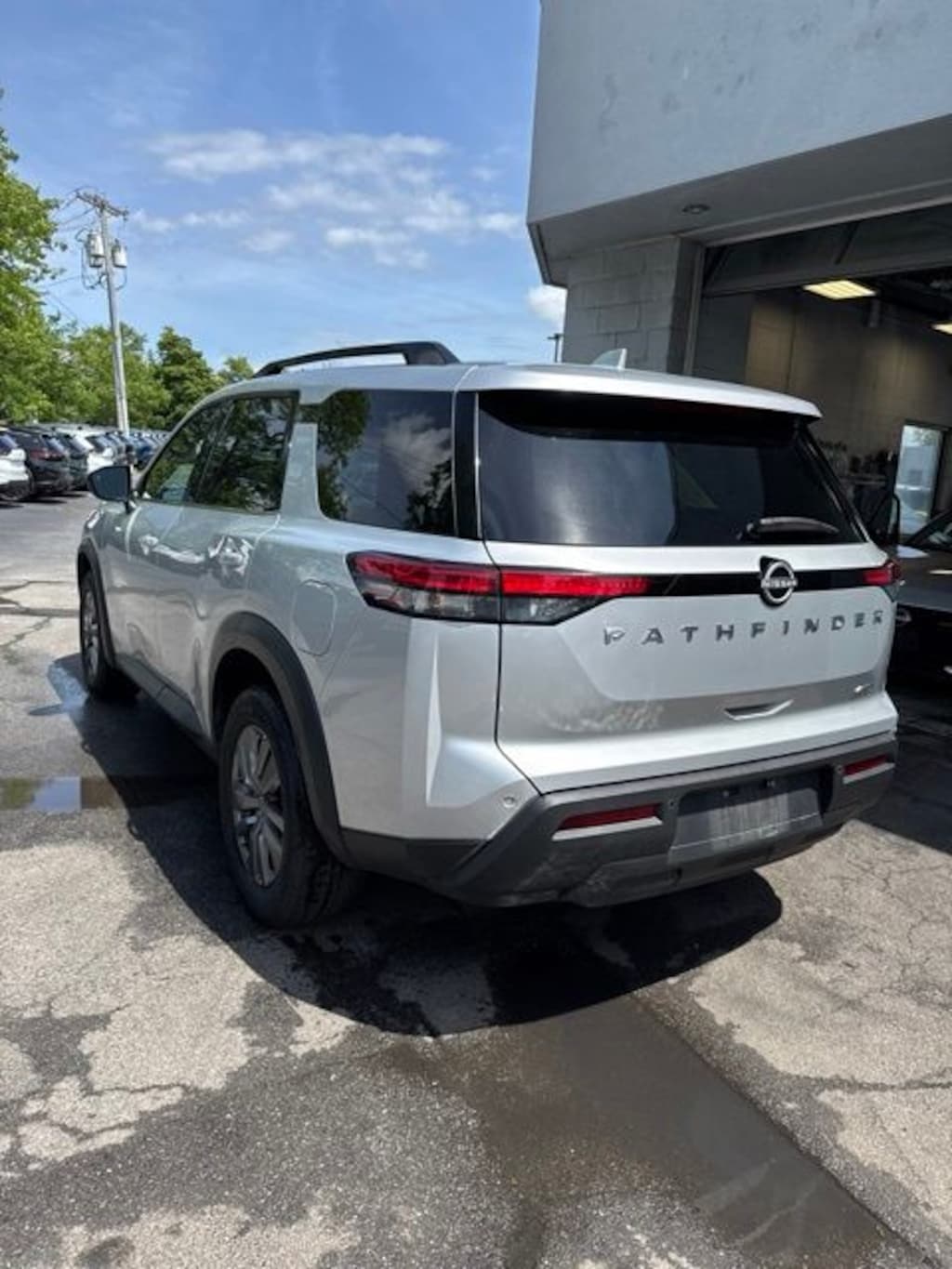 Used 2025 Nissan Pathfinder SV SUV