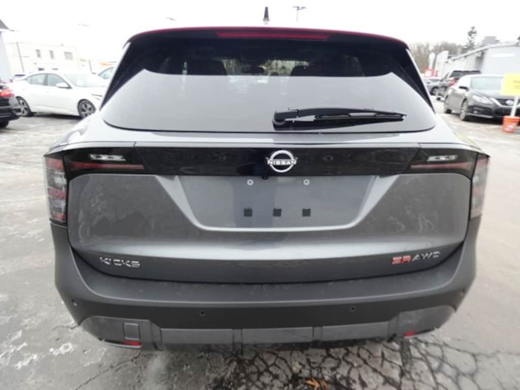 New 2026 Nissan Kicks SR SUV