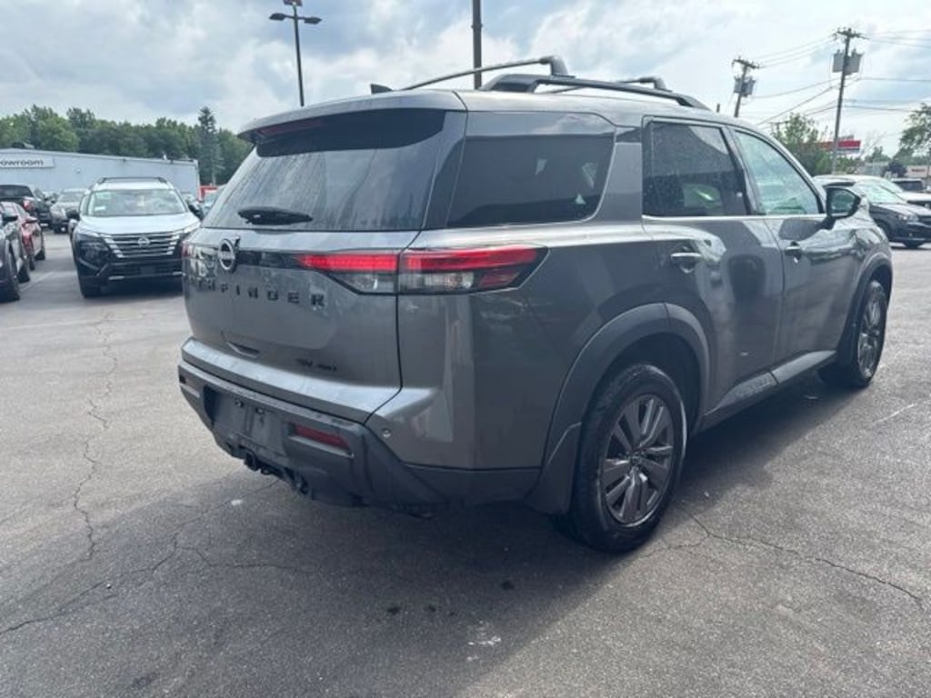 Used 2023 Nissan Pathfinder SV SUV