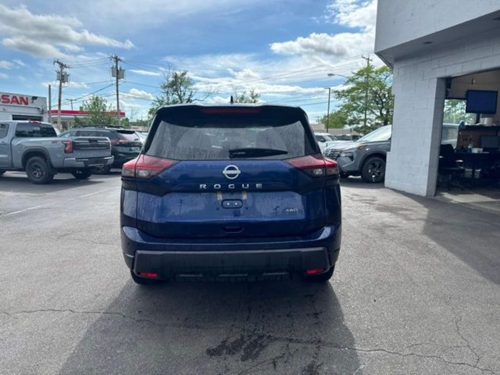 Used 2025 Nissan Rogue SV SUV