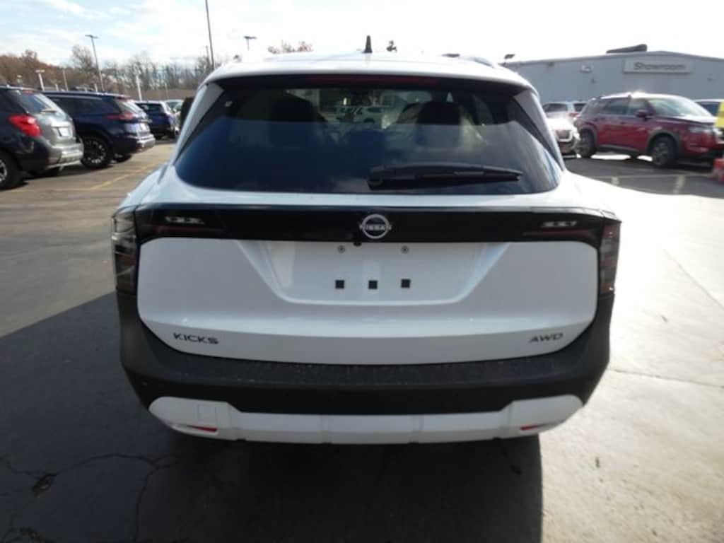 New 2026 Nissan Kicks SV SUV