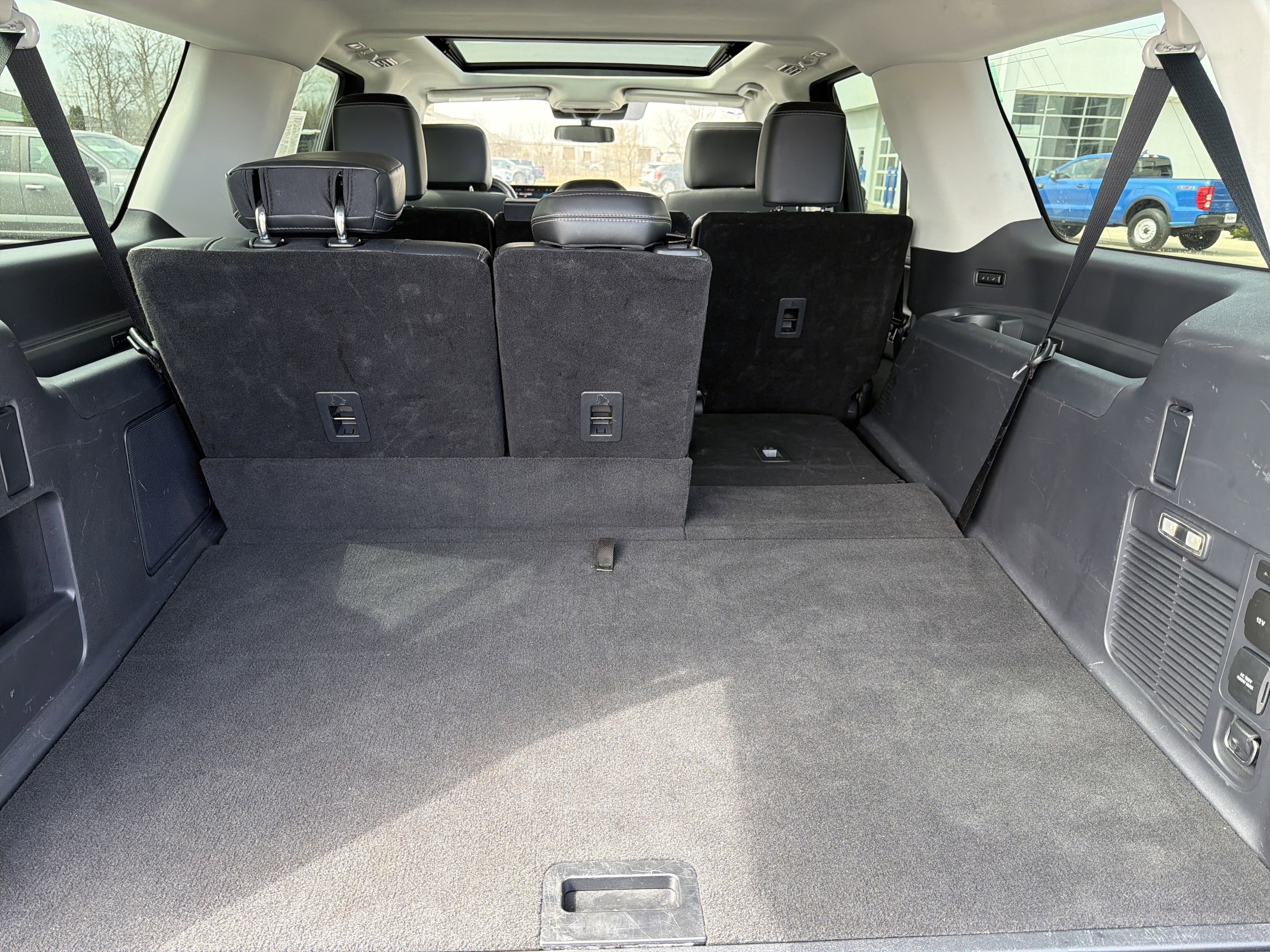 2025 Ford Expedition Platinum - Photo 16