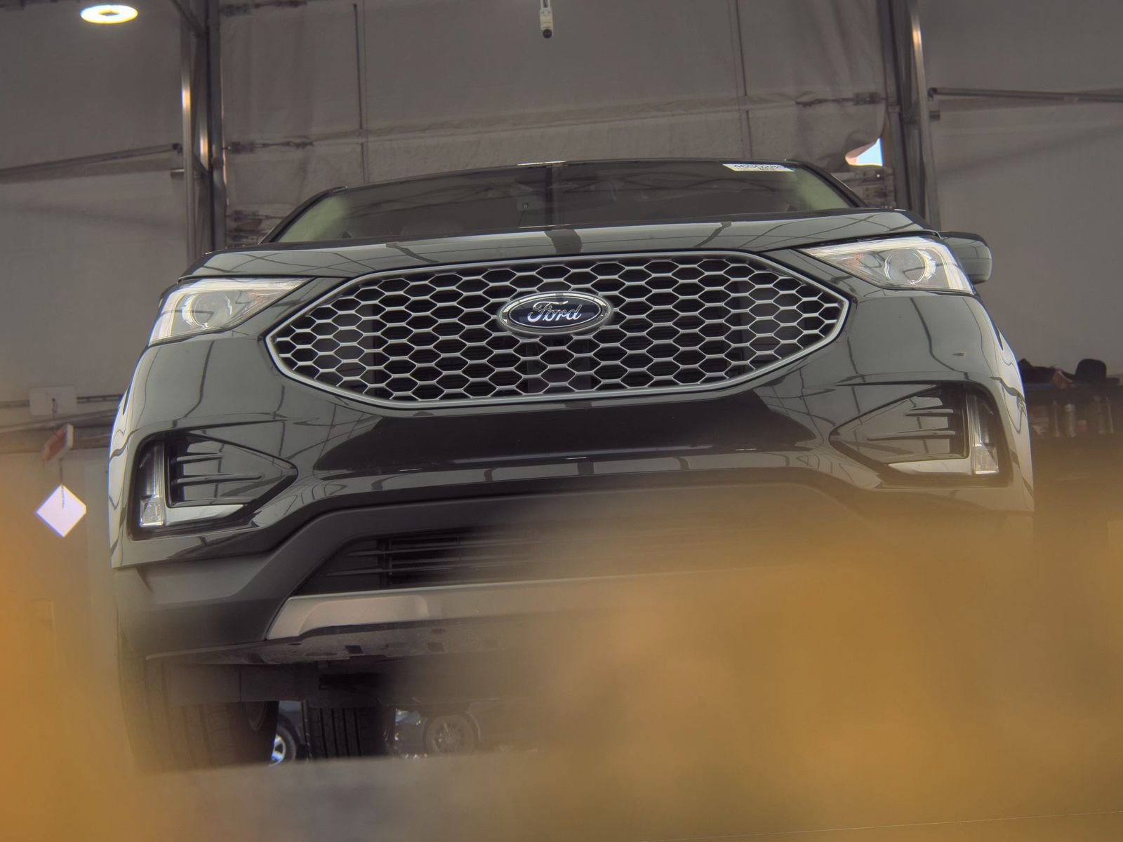 2024 Ford Edge SEL photo 2