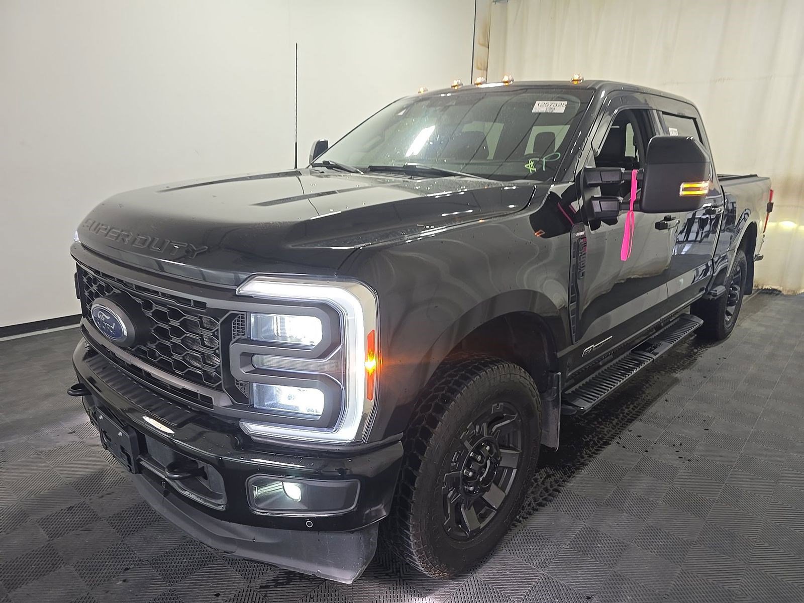 2023 Ford F-250 Lariat 4x4 Crew Cab 160 in's photo