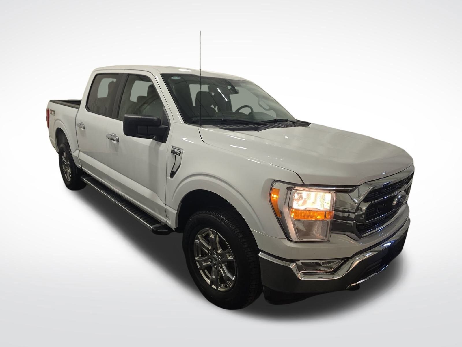 2023 Ford F-150 XLT photo 3