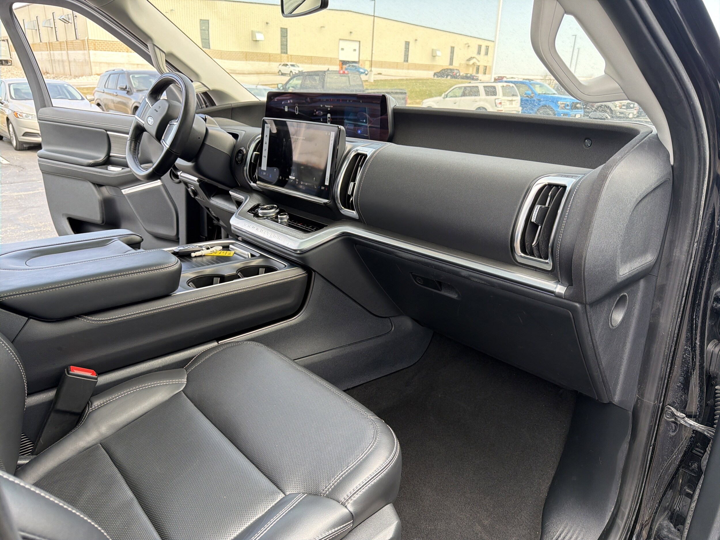 2025 Ford Expedition Platinum - Photo 34
