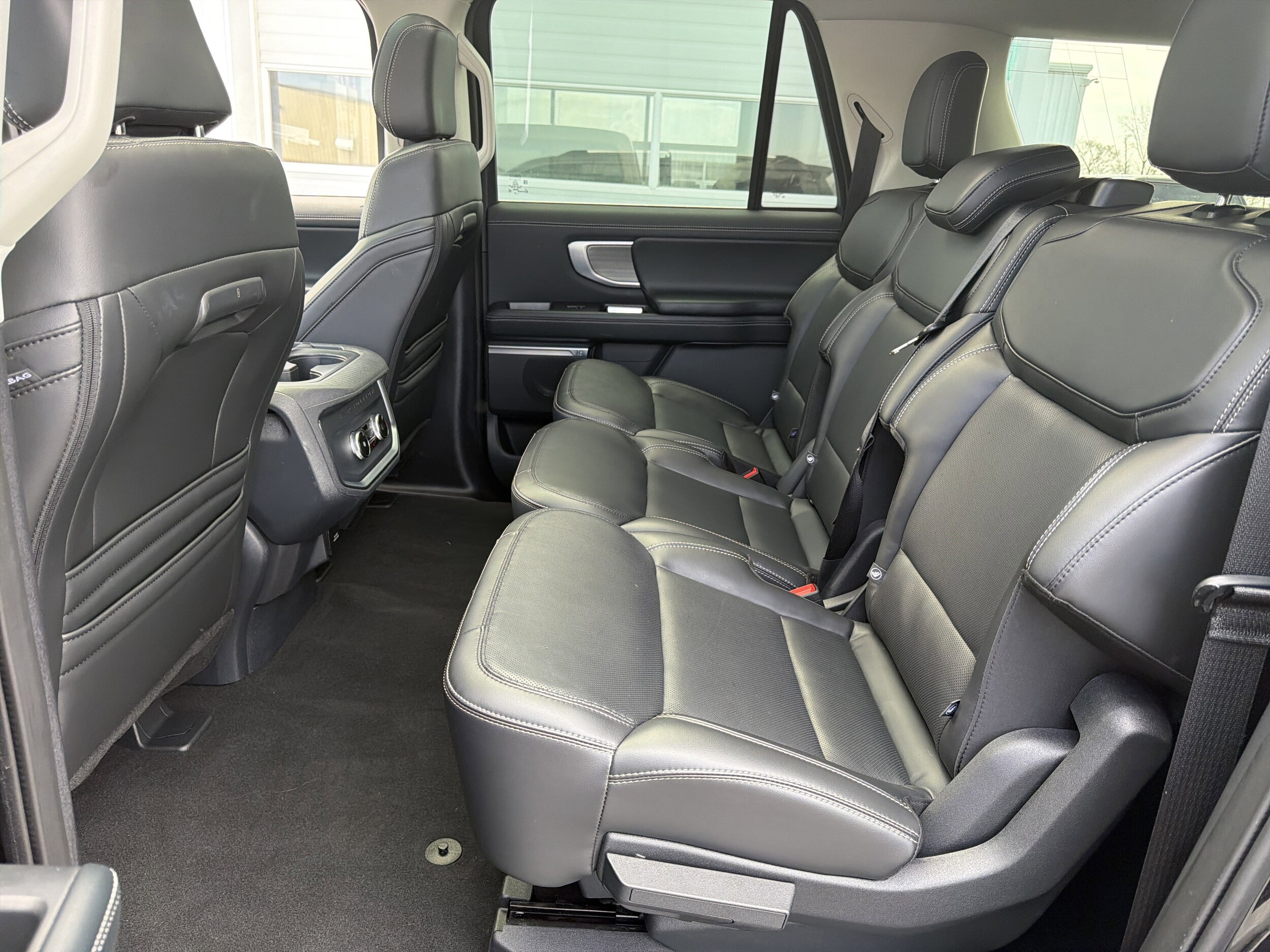 2025 Ford Expedition Platinum - Photo 29