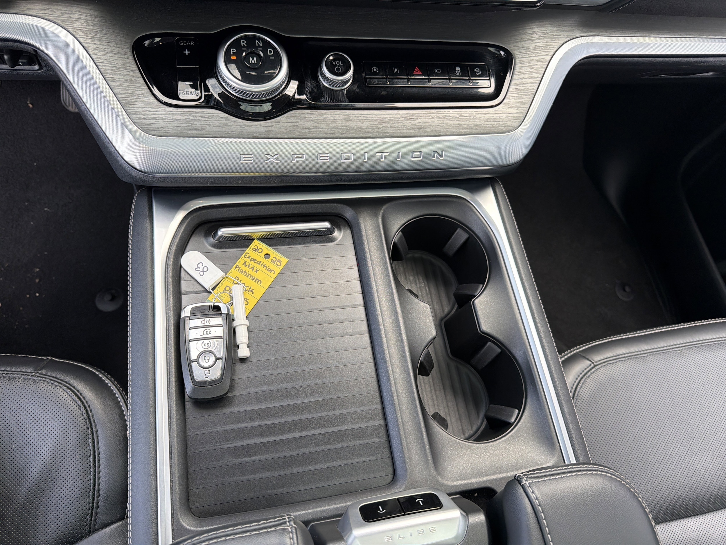 2025 Ford Expedition Platinum - Photo 46