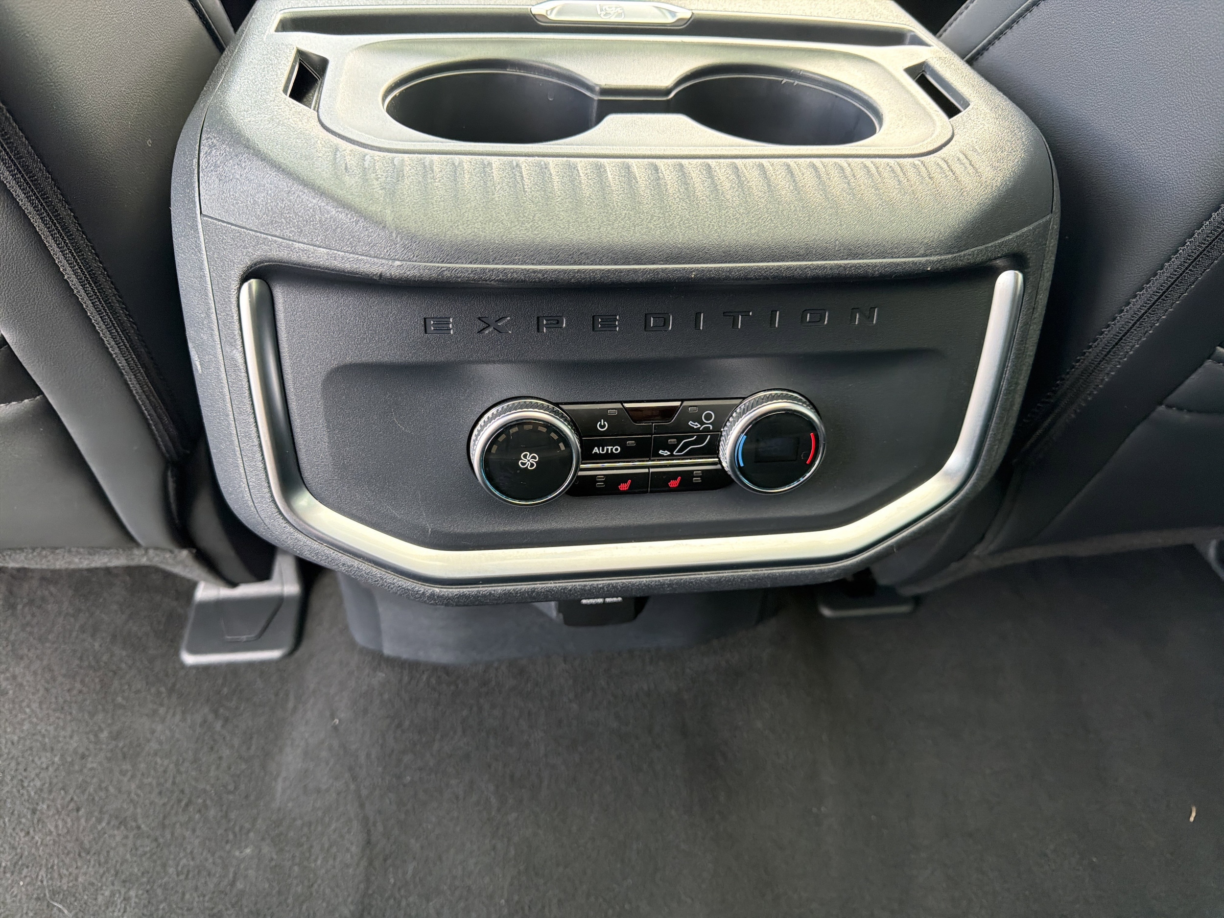 2025 Ford Expedition Platinum - Photo 33
