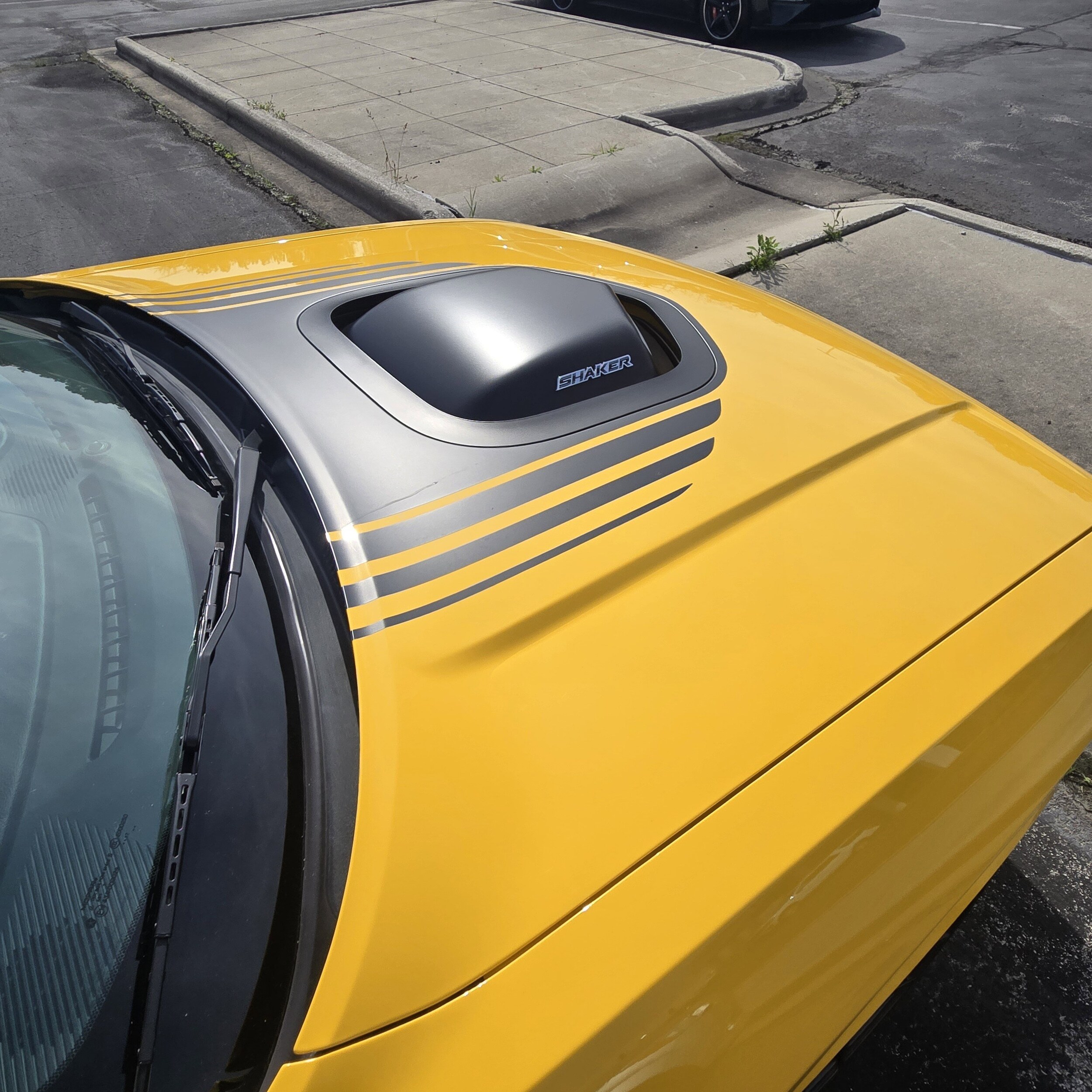 2017 Dodge Challenger R/T Shaker photo 4