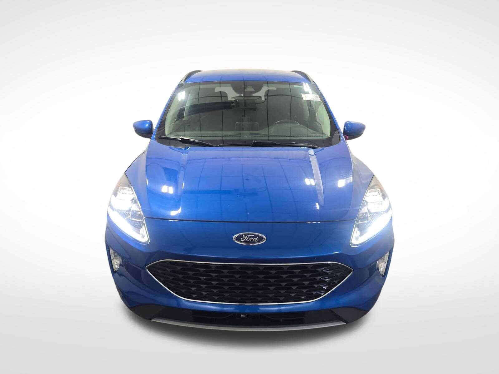 2021 Ford Escape Titanium Hybrid photo 2