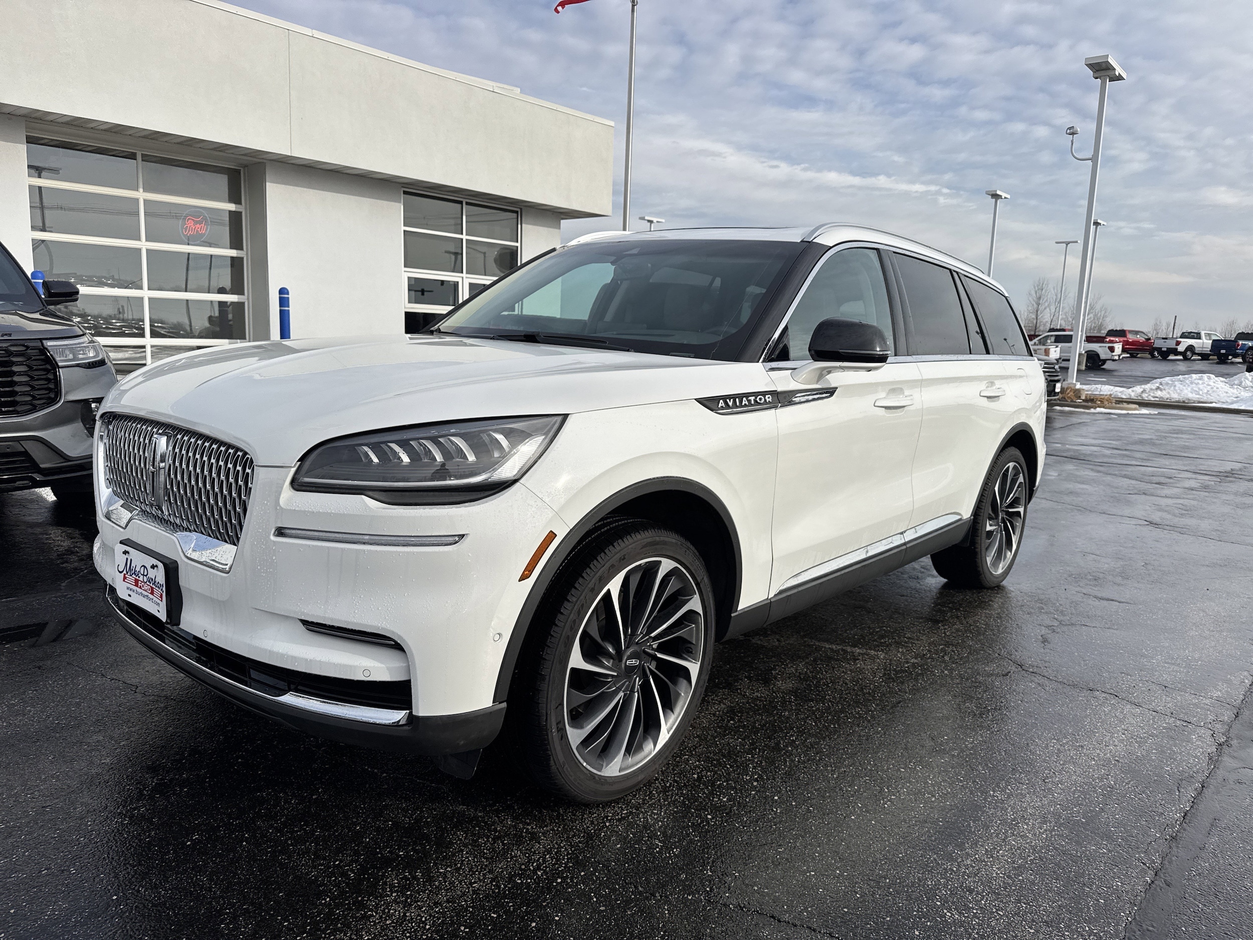 2023 Lincoln Aviator Reserve's photo