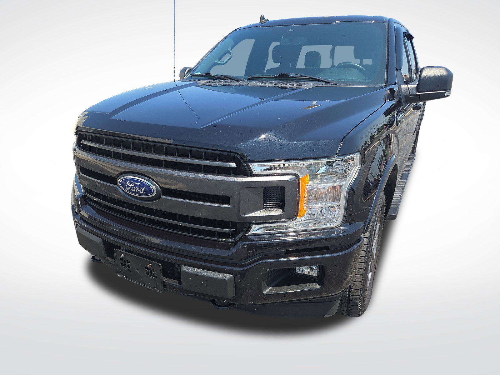 2020 Ford F-150 XLT photo 2