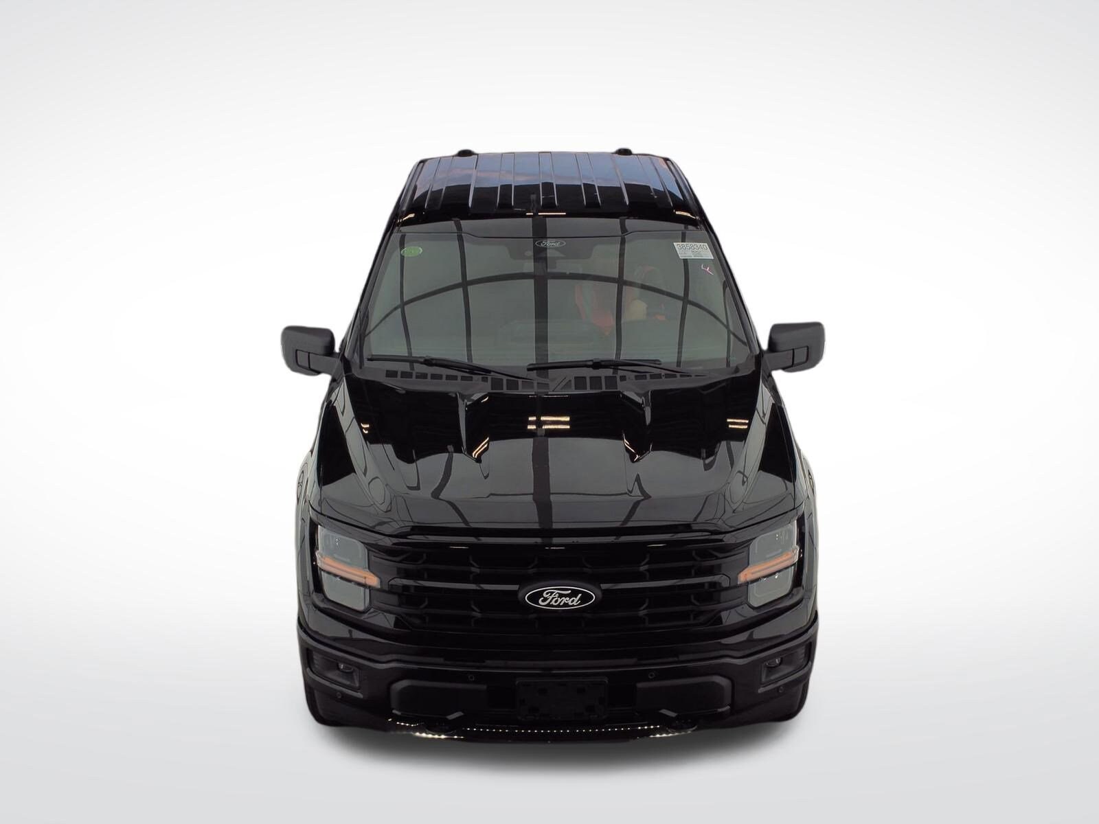 2025 Ford F-150 XLT photo 2