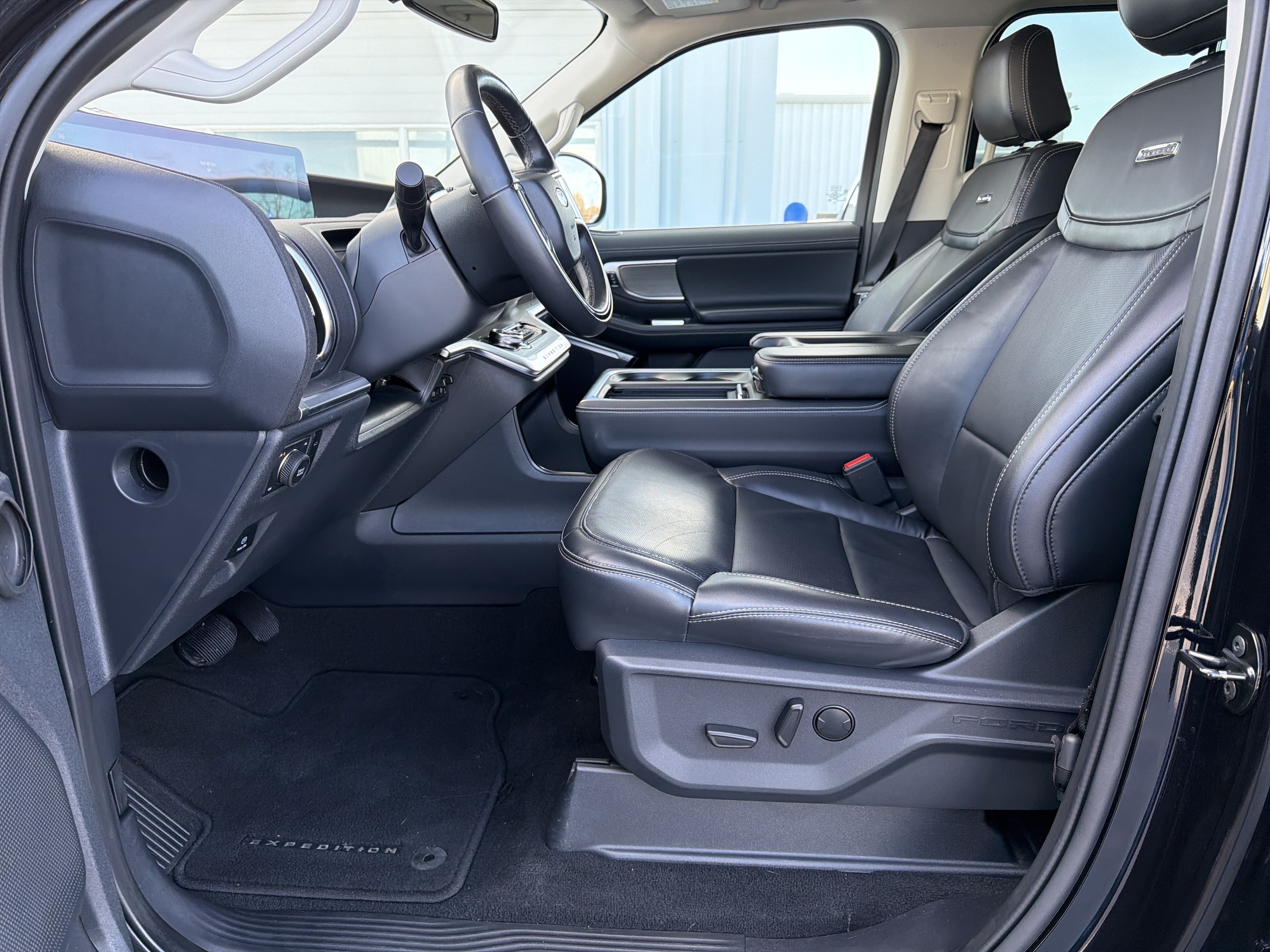 2025 Ford Expedition Platinum - Photo 54