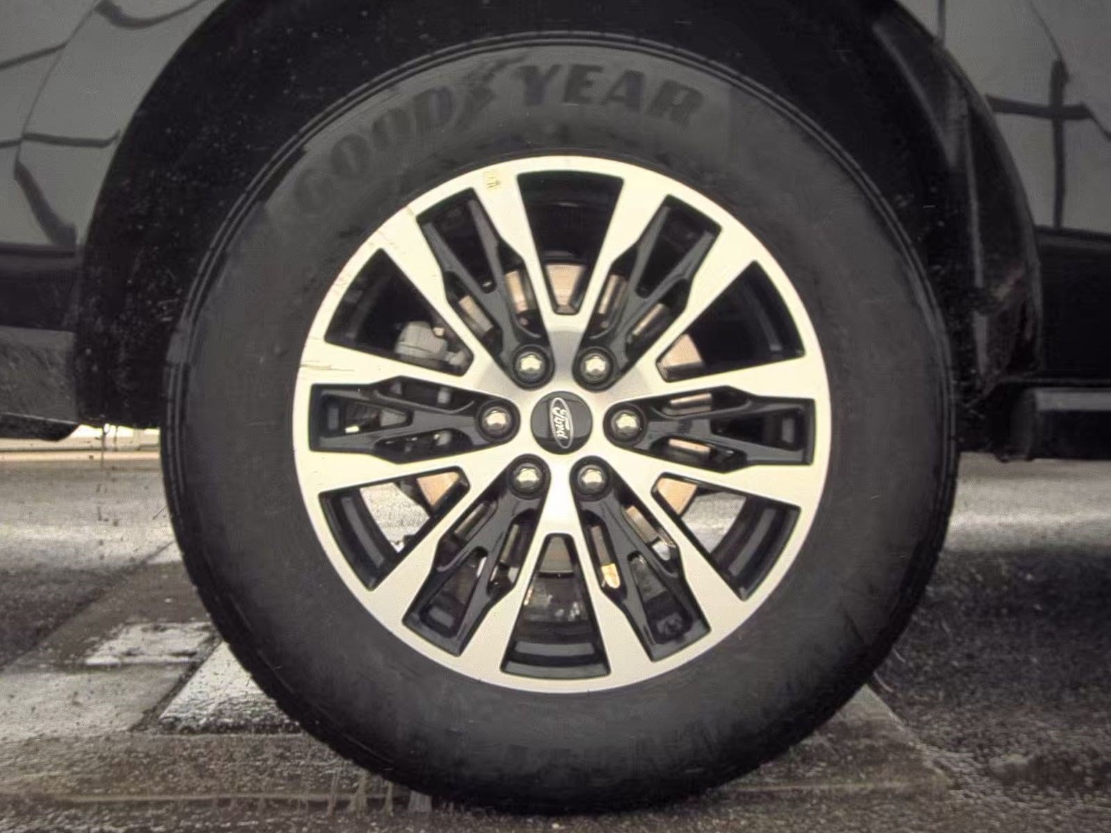 2025 Ford Expedition Platinum - Photo 19