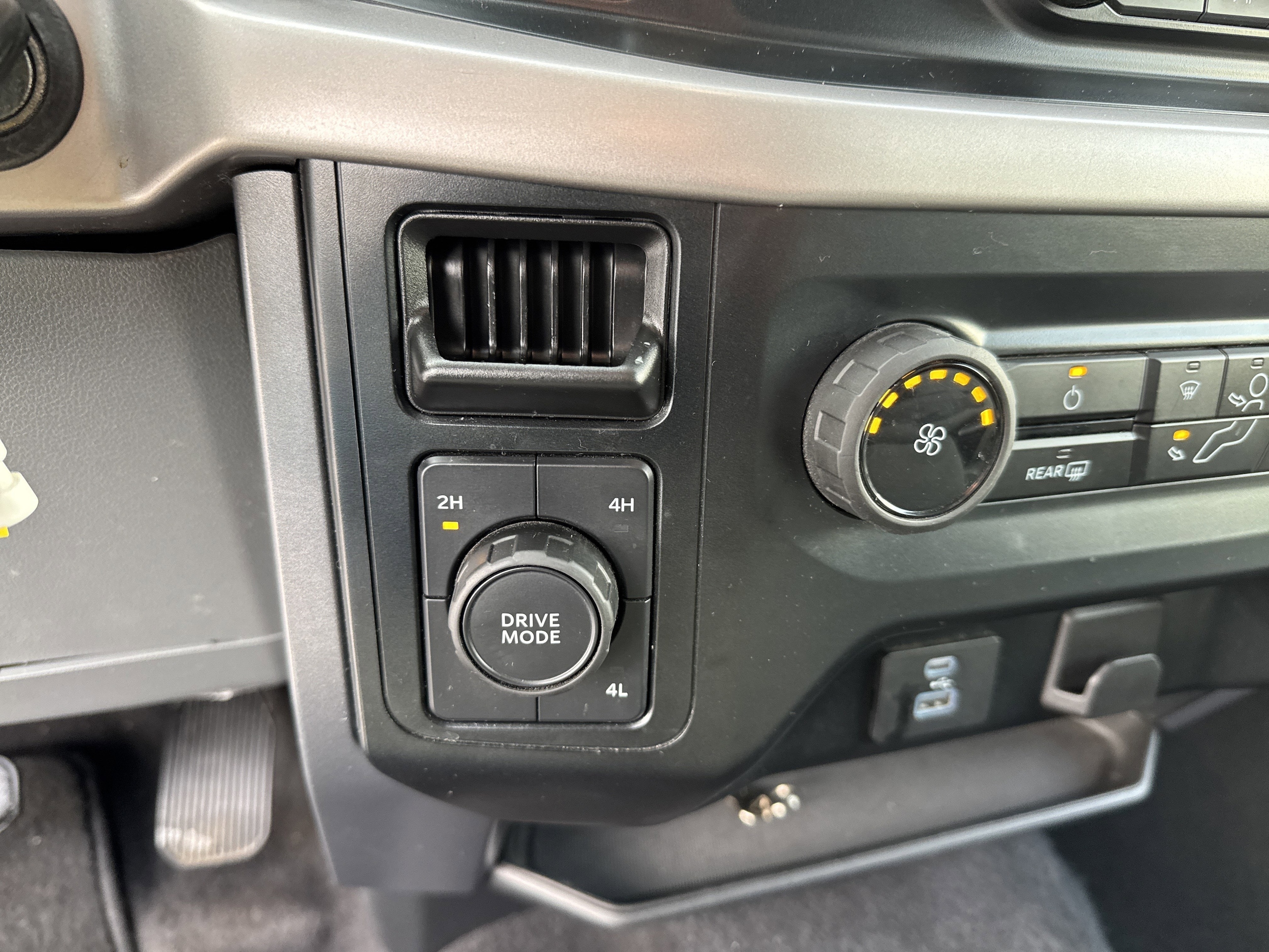 2023 Ford F-150 XLT - Photo 39